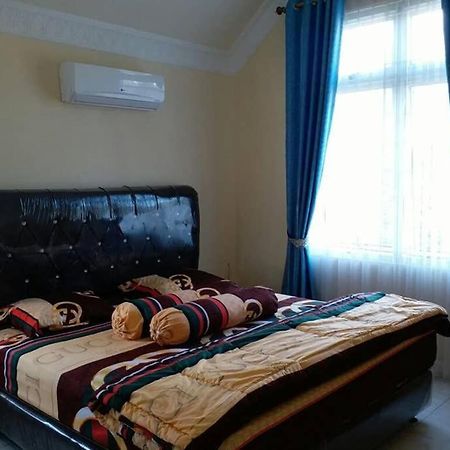 Villa Nils Чианджур Екстериор снимка